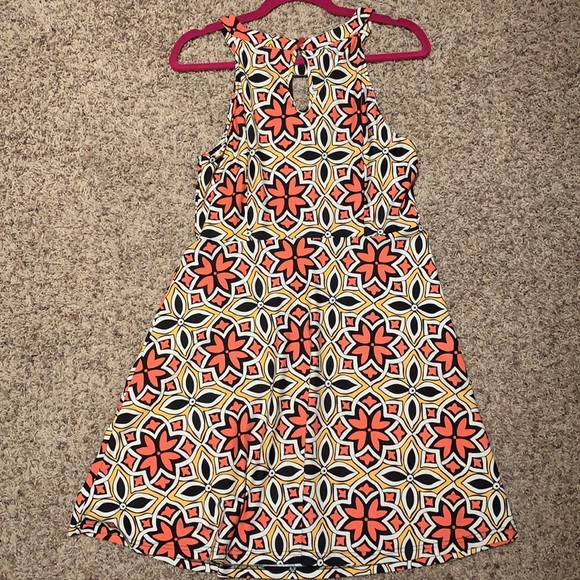 Aryeh Women’s Geometric Dress - Picture 4 of 7